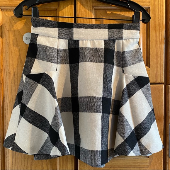Banana Republic Plaid Fit and Flare Skirt - 00P - Picture 2 of 5